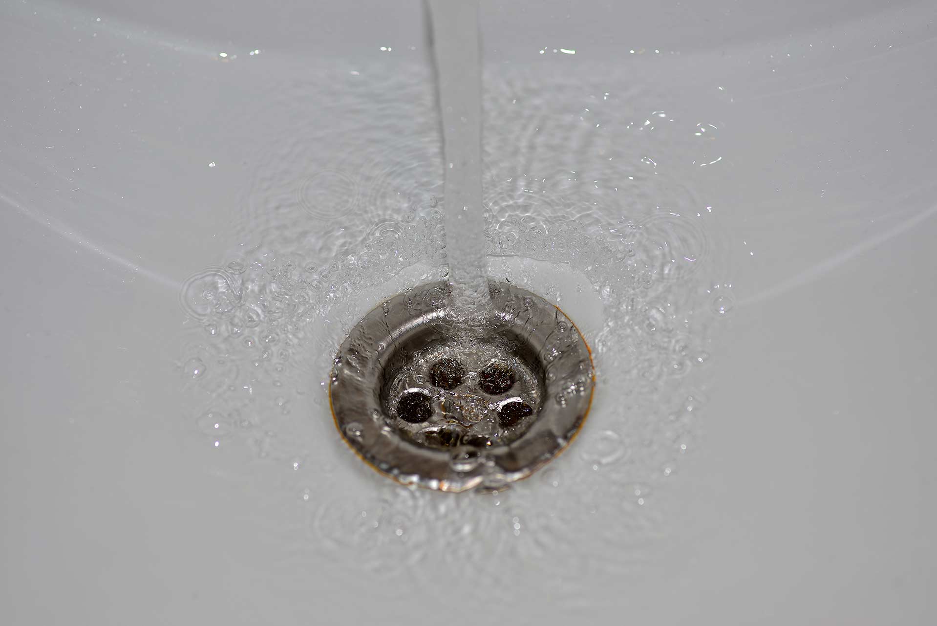 A2B Drains provides services to unblock blocked sinks and drains for properties in Brentford.